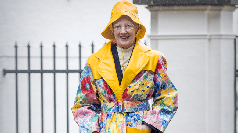 Queen Margrethe II in yellow raincoat