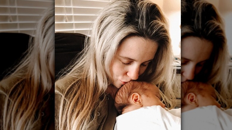 Jill Duggar Dillard kiss baby