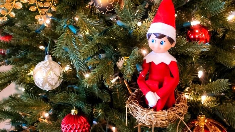 The Easiest Elf On The Shelf Ideas For 2019