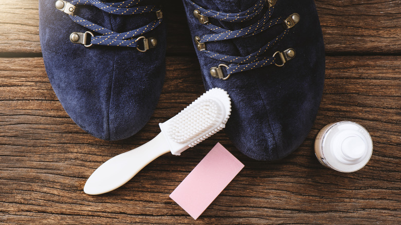 cleaning blue suede shoes