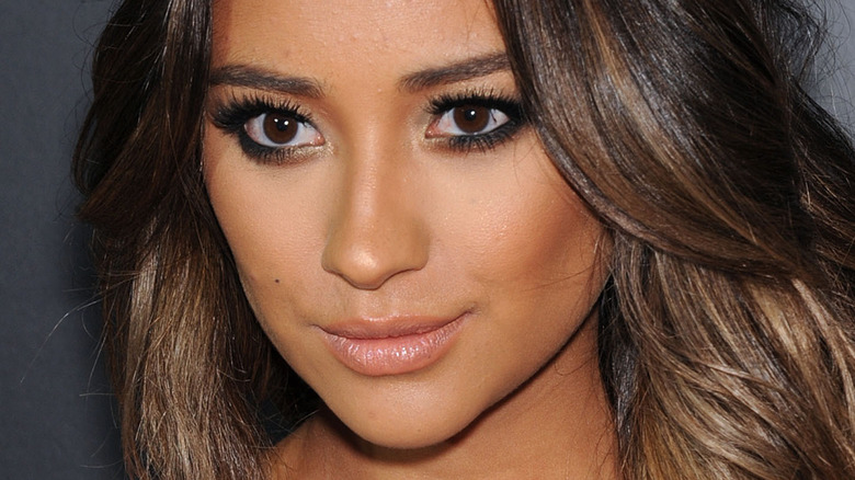 The Exact Beauty Products Shay Mitchell Wore As Emily On Pretty Little Liars