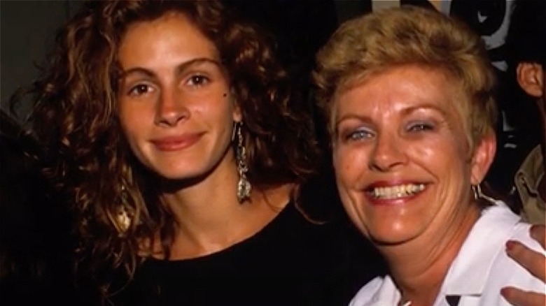 Julia Roberts smiling with her mother, Betty Lou Roberts