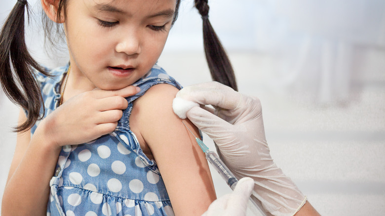 Child getting vaccinated