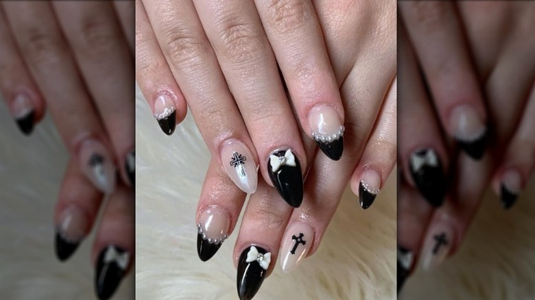 Bow and cross nails