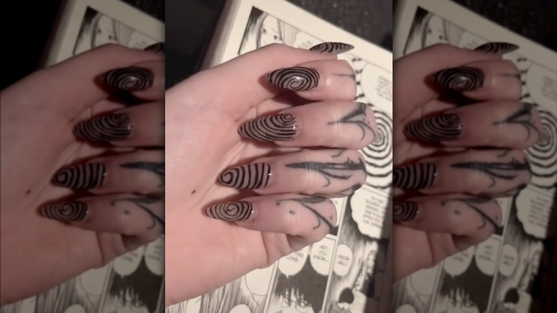 Swirl design nails