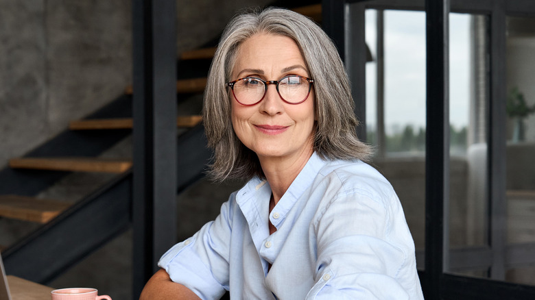 Buisnesswoman with gray hair