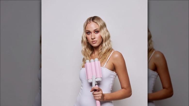 Blonde woman with crimped hair