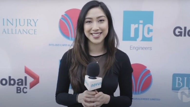 Amanda Wong as a journalist 