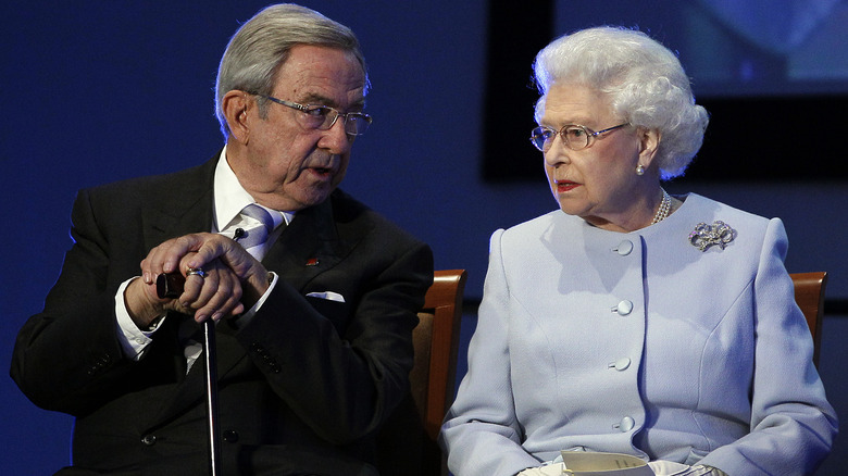 Queen Elizabeth speaks with King Constantine