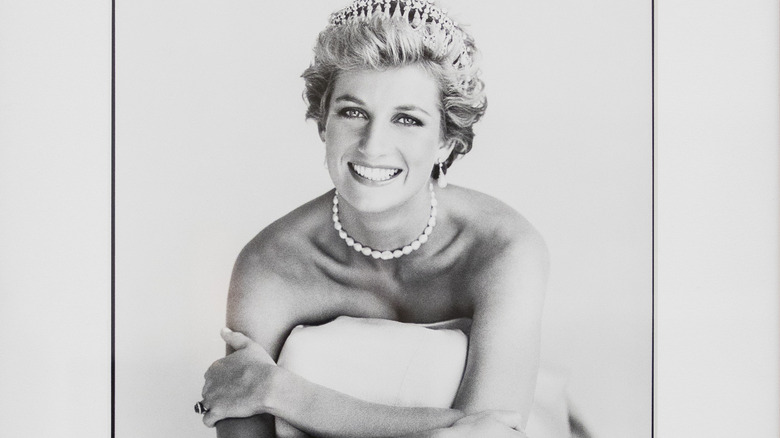 Princess Diana smiling in 1990