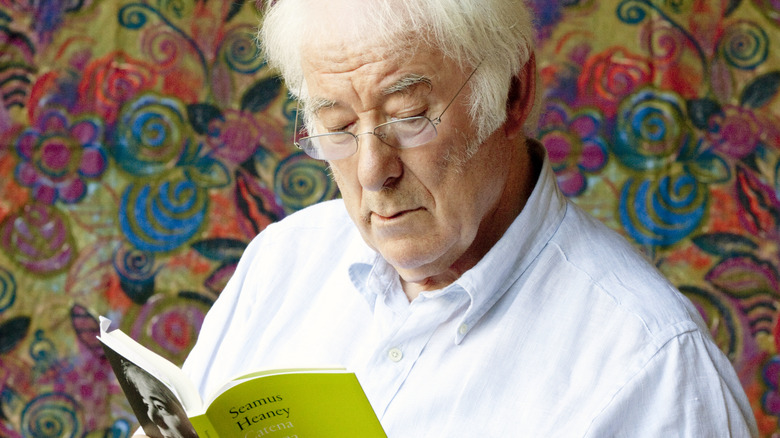 Seamus Haeney reading his book