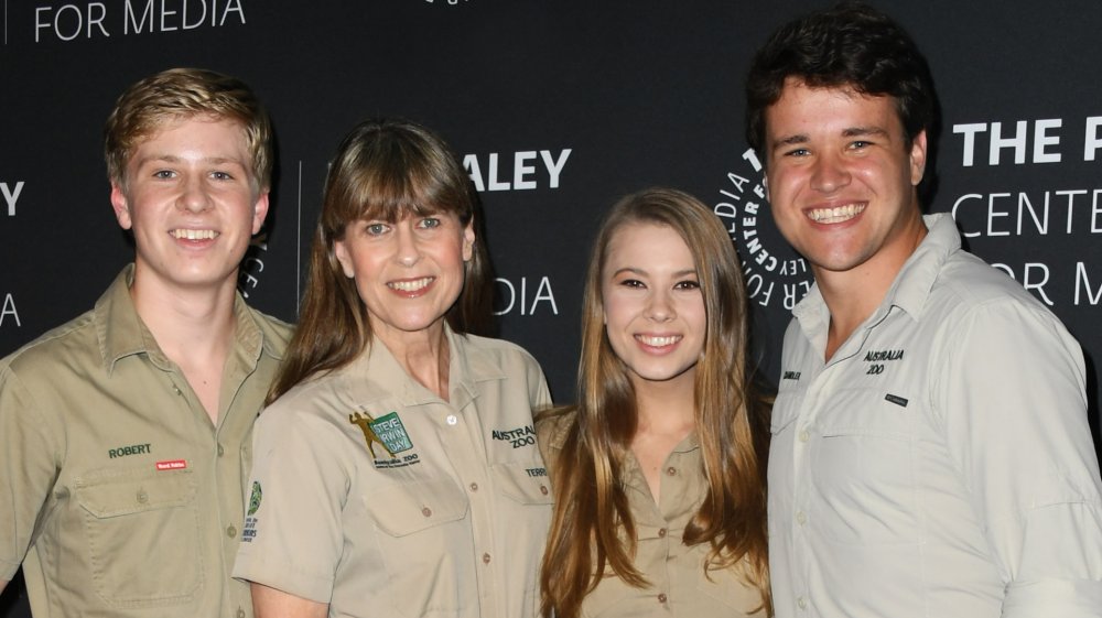 Bindi Irwin, Robert Irwin, Terri Irwin, and Chandler Powell