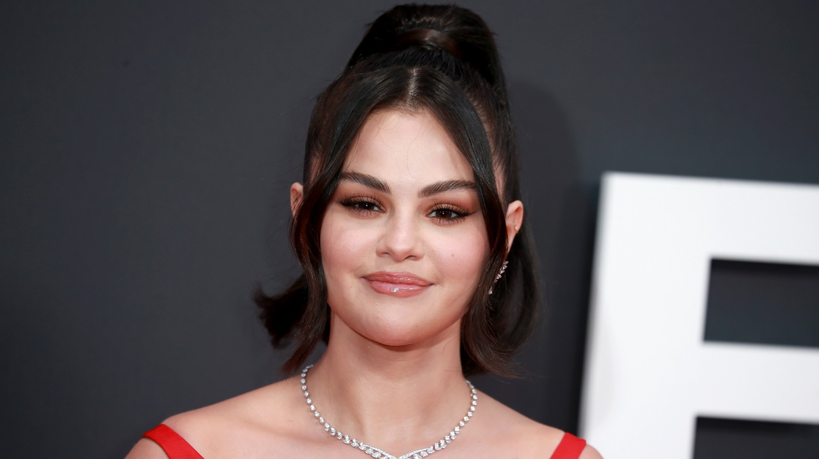 Selena Gomez Avoids Sleeping In Her Bedroom For This Sad Reason