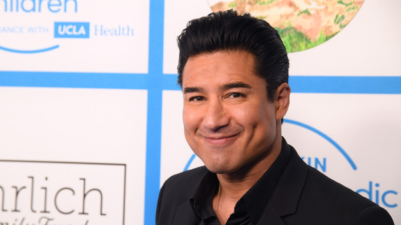 Mario Lopez smiling