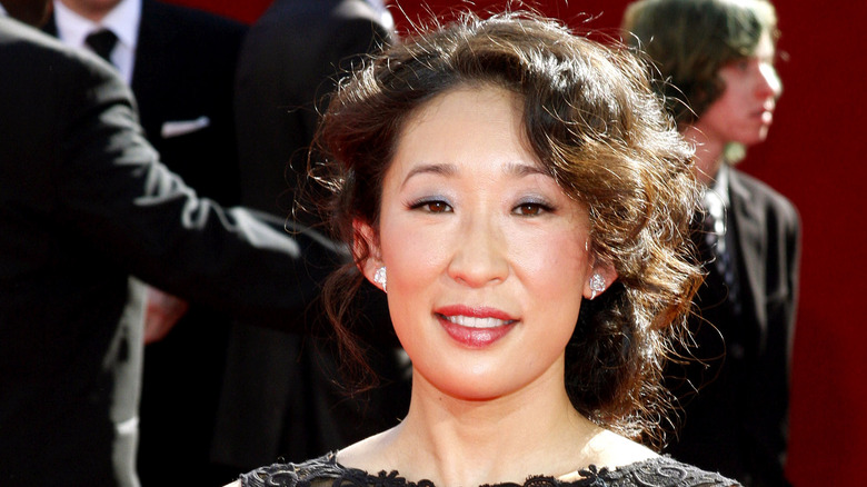 Sandra Oh smiling at Emmys