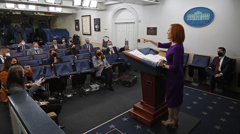 Jen Psaki calls on reporters 