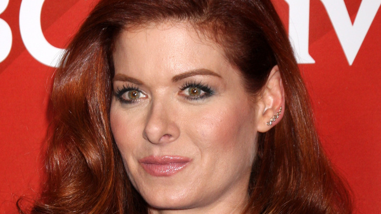 Debra Messing posing