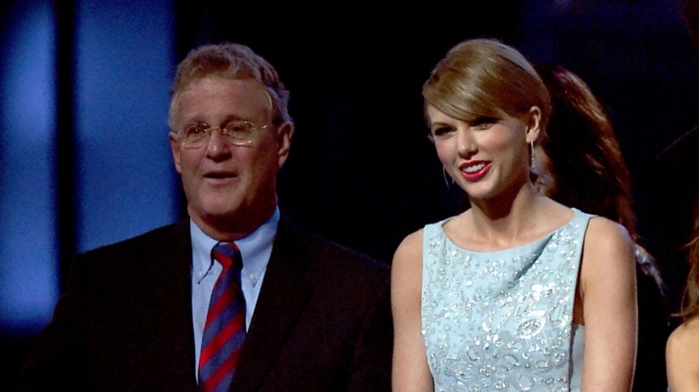 Scott Swift Taylor Swift smiling