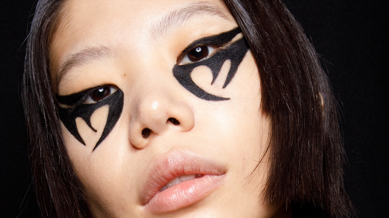 the *BEST* water activated liners/paints for graphic liner looks