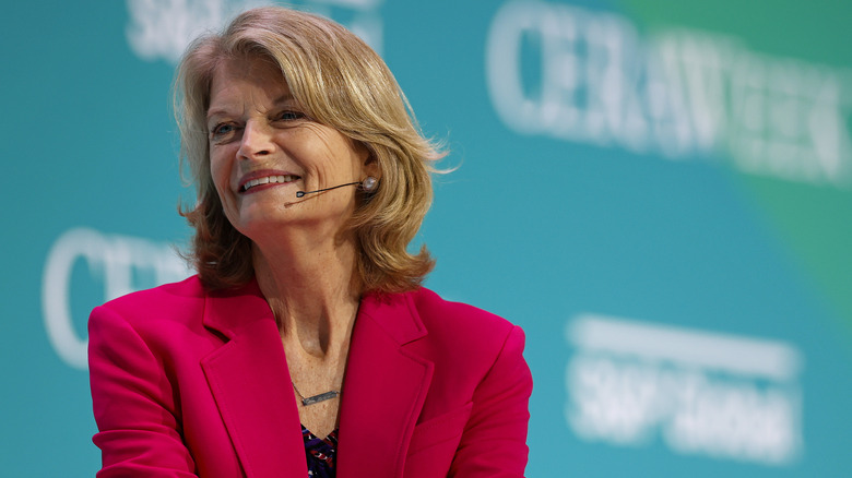 Lisa Murkowski smiling 