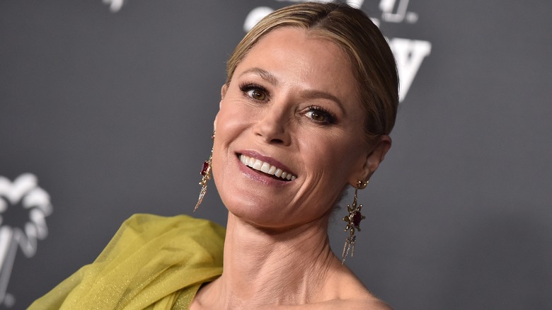 Julie Bowen smiling