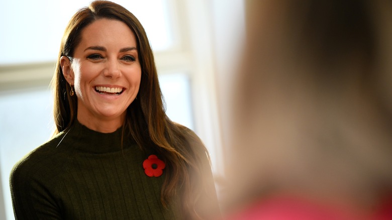 Kate Middleton at children's center