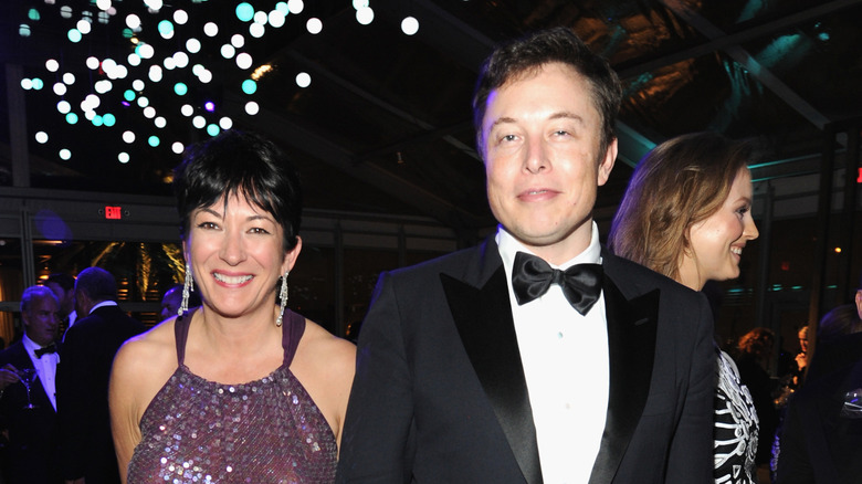 Elon Musk and Ghislaine Maxwell posing