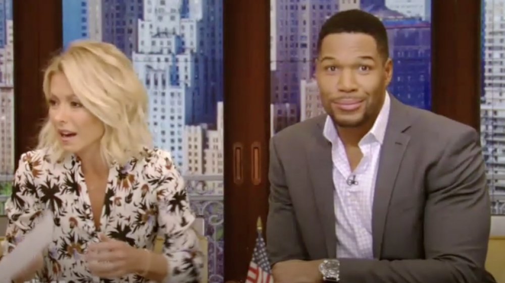 Michael Strahan and Kelly Ripa on their talk show