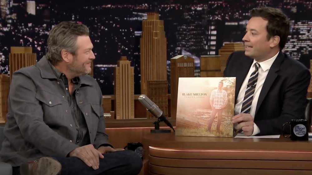 Blake Shelton and Jimmy Fallon on his talk show