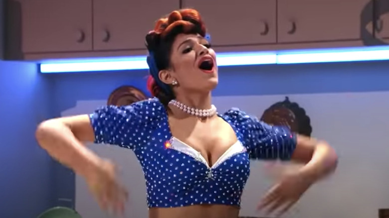 Bethany Mota, "I Love Lucy" costume, 2014