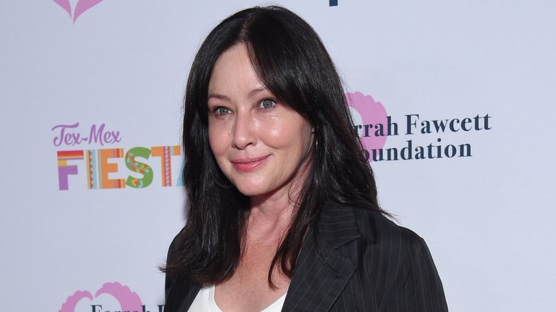 Shannen Doherty smiling