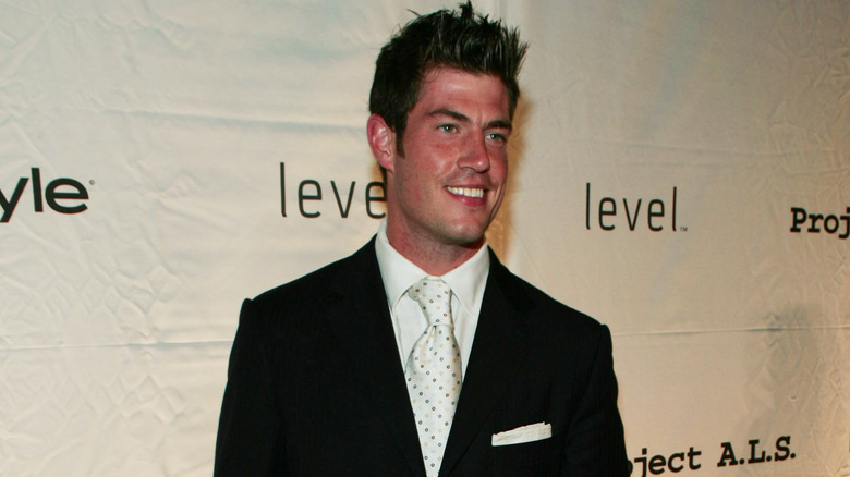 Jesse Palmer posing