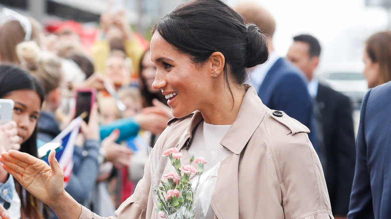 Meghan Markle greeting the public