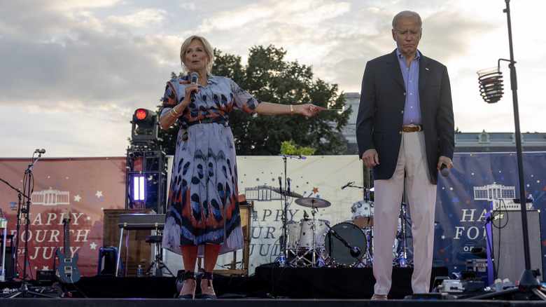 Jill Biden pointing to Joe Biden