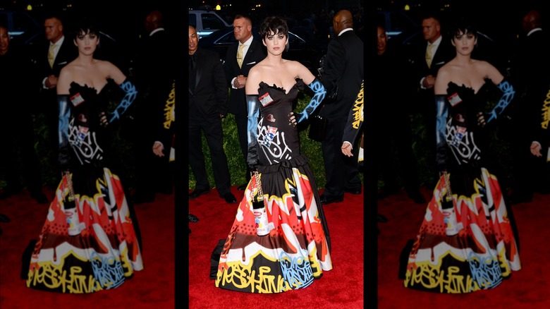 Katy Perry posing at the Met Gala