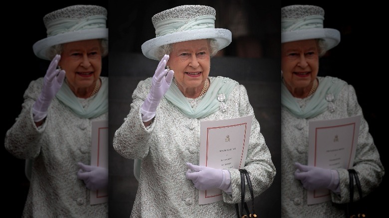 Queen Elizabeth waving in white coat, 2012