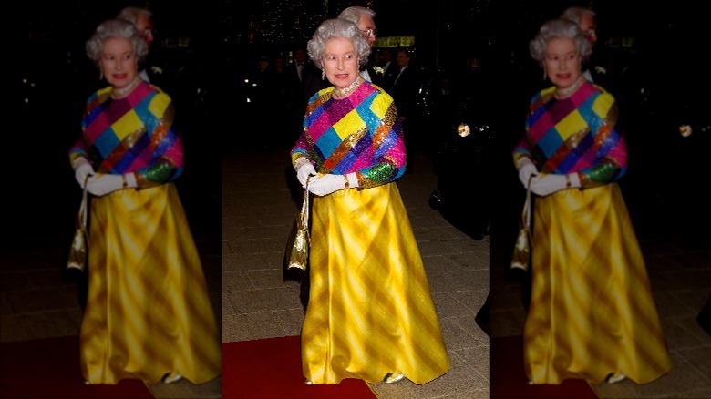 Queen Elizabeth in brightly-colored gown, 1999