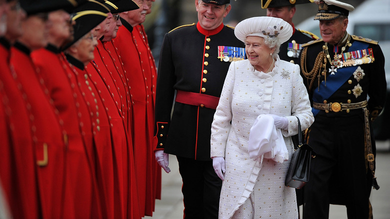 Queen Elizabeth in white coat in 2012