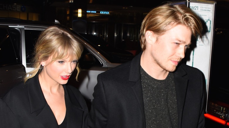 Taylor Swift and Joe Alwyn walking together