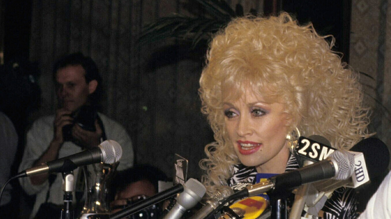 permed hairstyle Dolly Parton