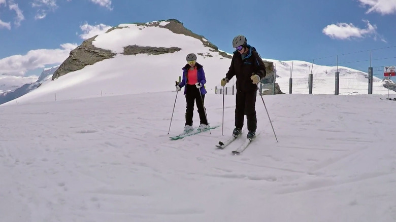 Joy-Anna Duggar skiing