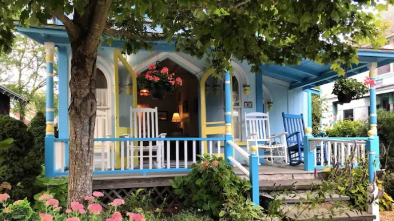 gingerbread cottage in Martha's Vineyard