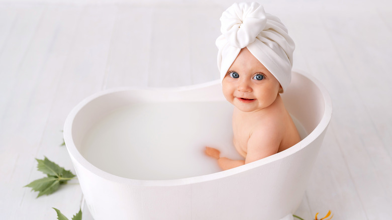 baby in bath 