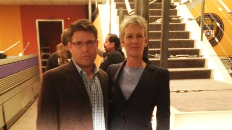 Sean Astin poses with Jamie Lee Curtis on the NCIS set