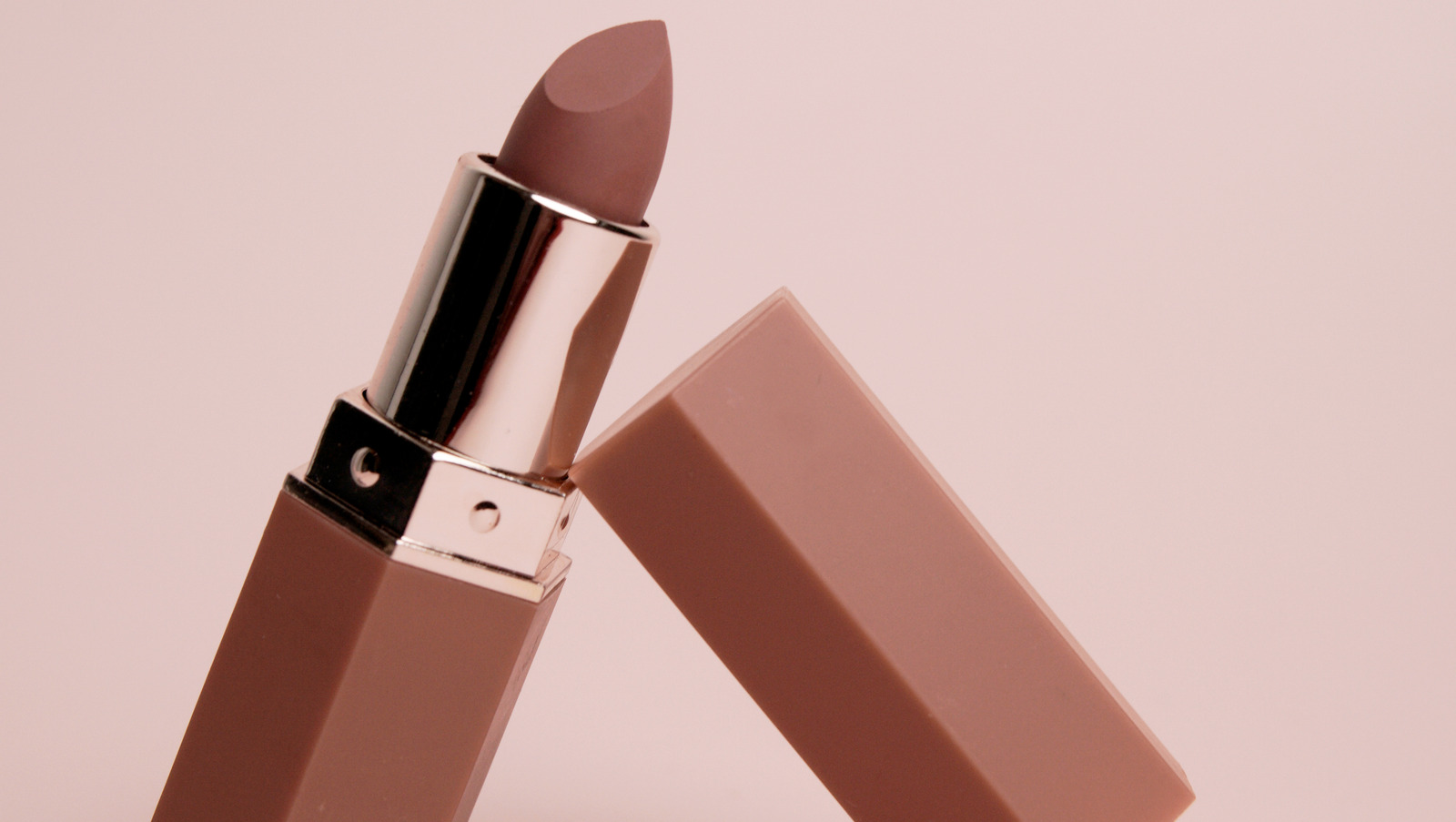 The Nude Lipstick Shade That Will Never Go Out Of Style 247 News Around The World
