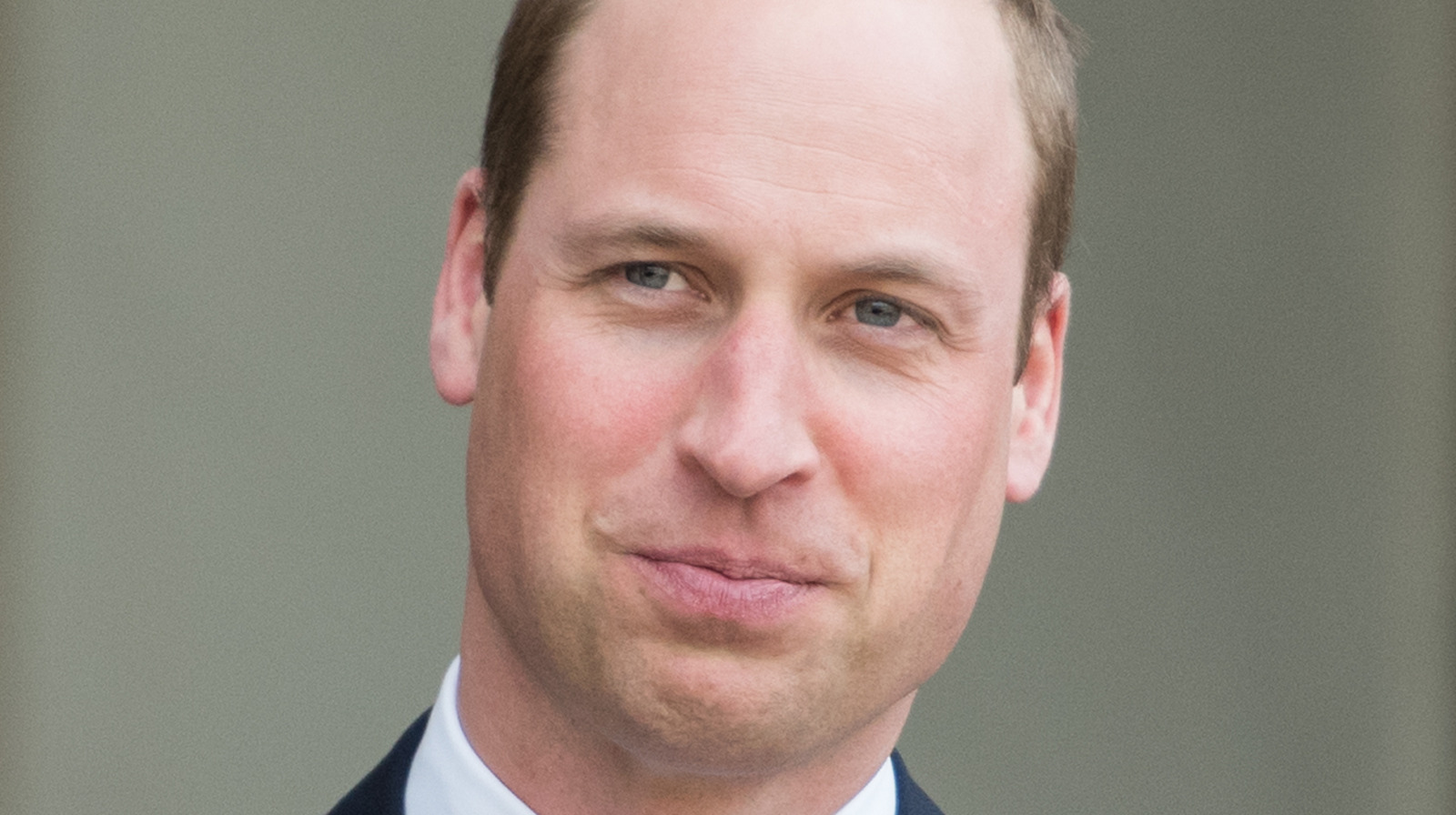 the-one-word-prince-william-used-to-describe-walking-behind-the-queen-s