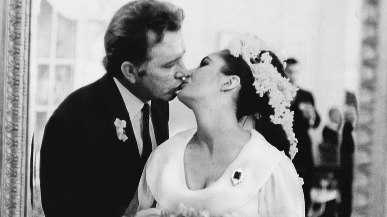 Elizabeth Taylor and Richard Burton Wed