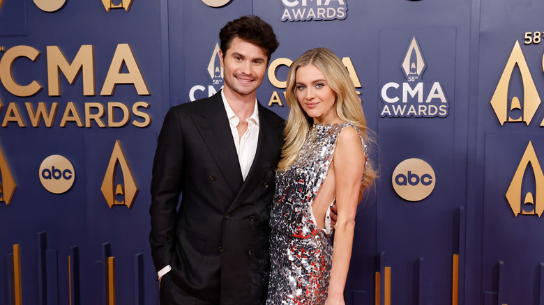 chase stokes kelsea ballerini cma awards