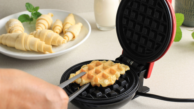 Waffle maker