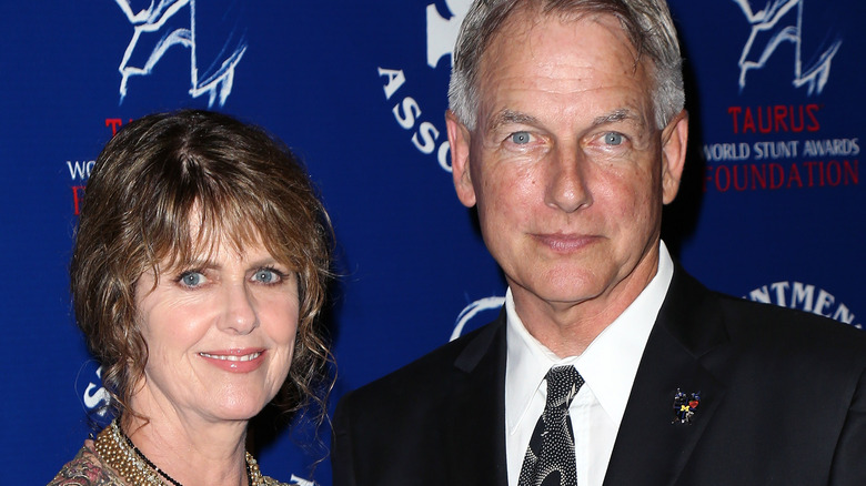 Mark Harmon and wife Pam Dawber posing together